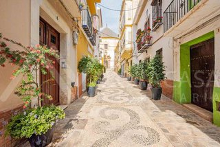 Piso en venta en La Goleta - San Felipe Neri en Málaga
