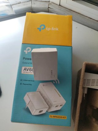 TP-Link Powerline Wi-Fi Kit AV600