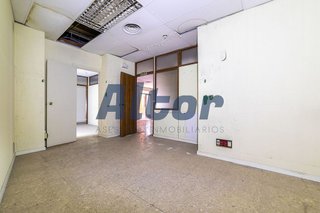 Local comercial en alquiler en Sol en Madrid
