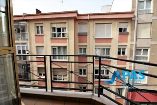 Piso en venta en Numancia - San Fernando en Santander