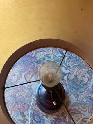 Lámpara de mesa vintage tela y metal
