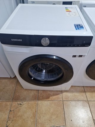 Secadora Samsung muy buena, barata y bonita.