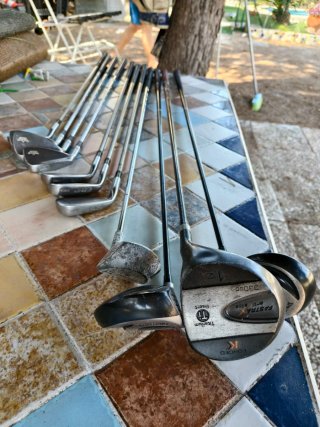 Palos de Golf Wilson y Bronko