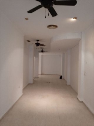 Local comercial en alquiler en Nervión en Sevilla