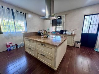 Casa rural en venta en Montequinto en Dos Hermanas
