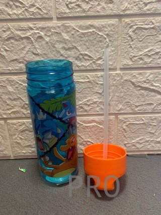 Botella de agua para niños