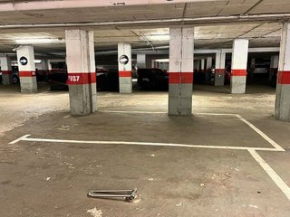 Garaje en venta en Eixample Sud – Migdia en Girona