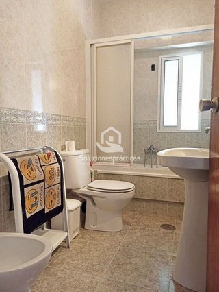Piso en alquiler en Peñamefecit - Avda Barcelona en Jaén