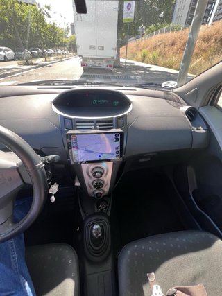 Coche Toyota Yaris 2008