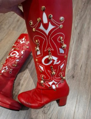 Botas altas de piel zíngara