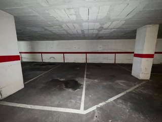 Garaje en venta en Eixample Sud – Migdia en Girona