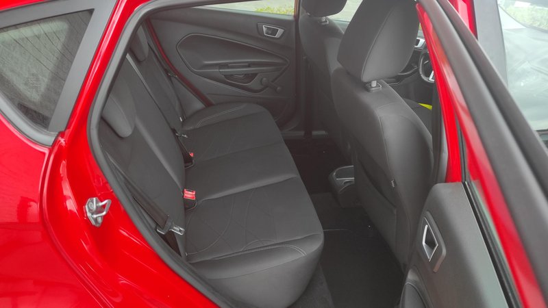 Ford Fiesta 2016, foto 11