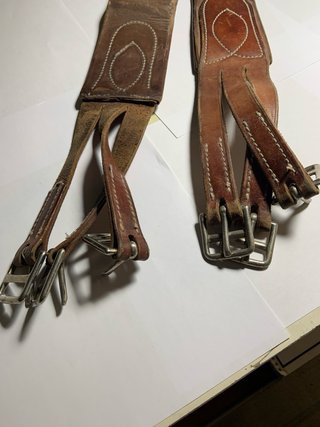 Cincha de cuero para caballo
