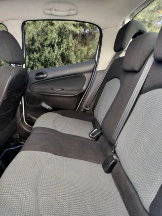 Peugeot 206 2003