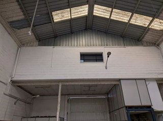 Nave industrial en venta en Parque Atlántico - Los Arcos - Aeropuerto Viejo en Sevilla