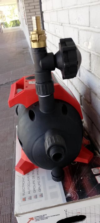 Bomba de presión EBS 1000 nueva