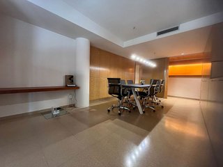 Oficina en alquiler en Eixample Nord – La Devesa en Girona