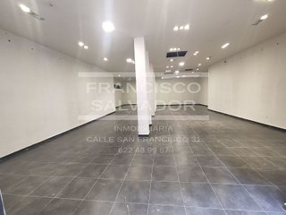 Local comercial en alquiler en Centro en Lucena