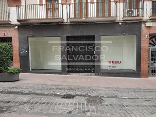 Local comercial en alquiler en Centro en Lucena