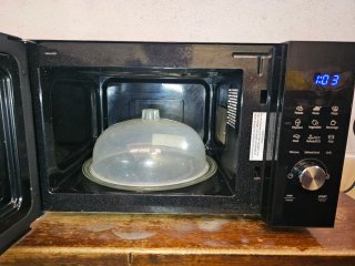 Horno Microondas Hisense con Grill