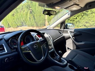 Opel Astra 2013