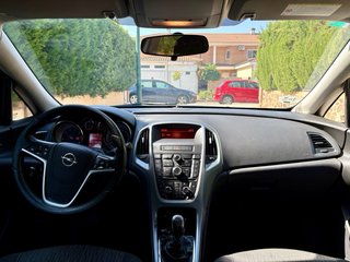 Opel Astra 2013