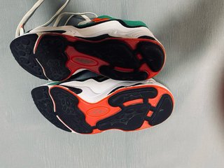 Zapatillas Nike casual verdes y blancas