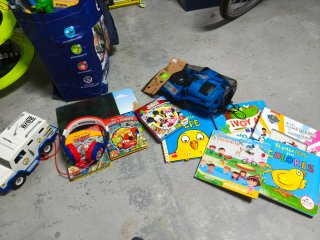 Lote Juguetes y Libros Infantiles