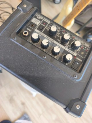 Amplificador Roland Micro Cube GX