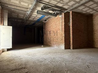 Local comercial en alquiler en El Mayorazgo - El Limonar en Málaga