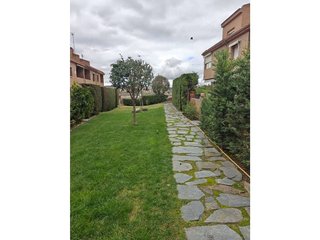 Casa adosada en venta en Los Cigarrales-La Bastida en Toledo