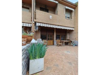 Casa adosada en venta en Los Cigarrales-La Bastida en Toledo