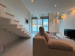 Dúplex en alquiler en Virgen del Cortijo - Manoteras en Madrid