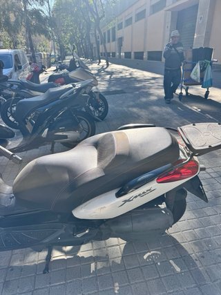 Yamaha X-Max 125