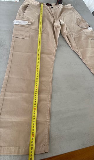 Pantalón cargo Guess hombre T 44