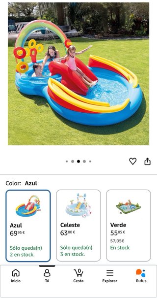 Piscina hinchable infantil con tobogán.