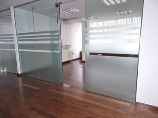 Local comercial en alquiler en Ensanche - Sar en Santiago de Compostela