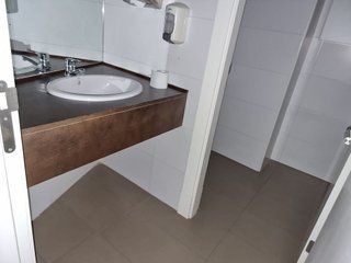 Local comercial en alquiler en Ensanche - Sar en Santiago de Compostela