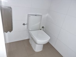 Local comercial en alquiler en Ensanche - Sar en Santiago de Compostela