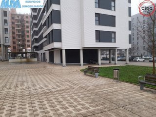 Local comercial en alquiler en Lezkairu en Pamplona