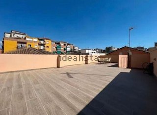 Ático en alquiler en Barrio de Zaidín en Granada
