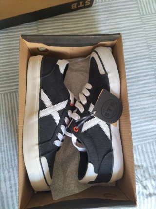Zapatillas Munich STB Talla 39 Negras