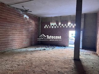 Local comercial en venta en Arco Norte - Avda. España en Dos Hermanas