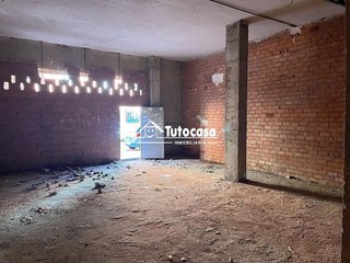 Local comercial en venta en Arco Norte - Avda. España en Dos Hermanas