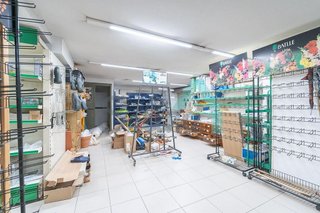 Local comercial en venta en Laviada en Gijón