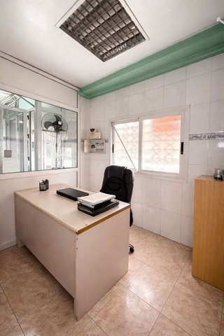 Local comercial en venta en La Chanca - Pescadería en Almería