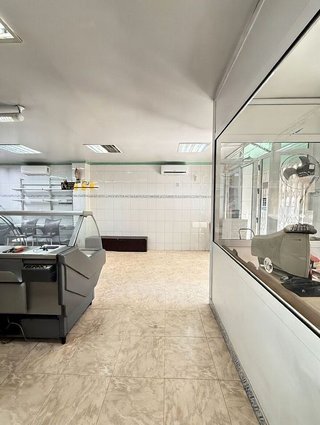 Local comercial en venta en La Chanca - Pescadería en Almería