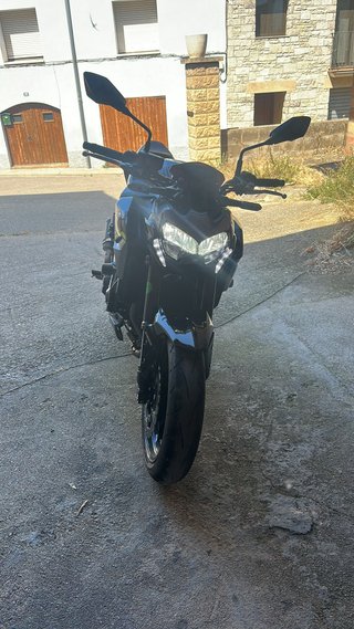 Kawasaki Z900 A2 Negra y Verde