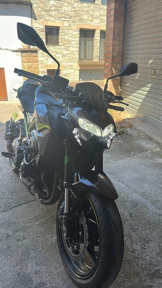 Kawasaki Z900 A2 Negra y Verde