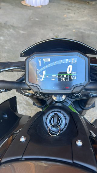 Kawasaki Z900 A2 Negra y Verde